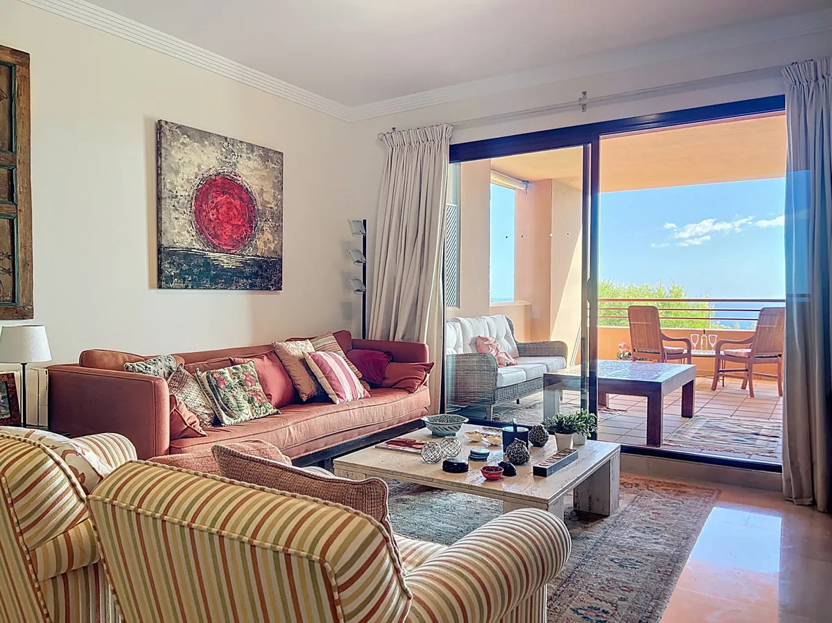 2a6129c8-bc0e-4e34-8e89-7e602514e57f