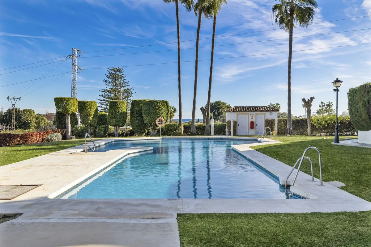 1aef6793-bb2c-46ee-b052-8a631cf062b7