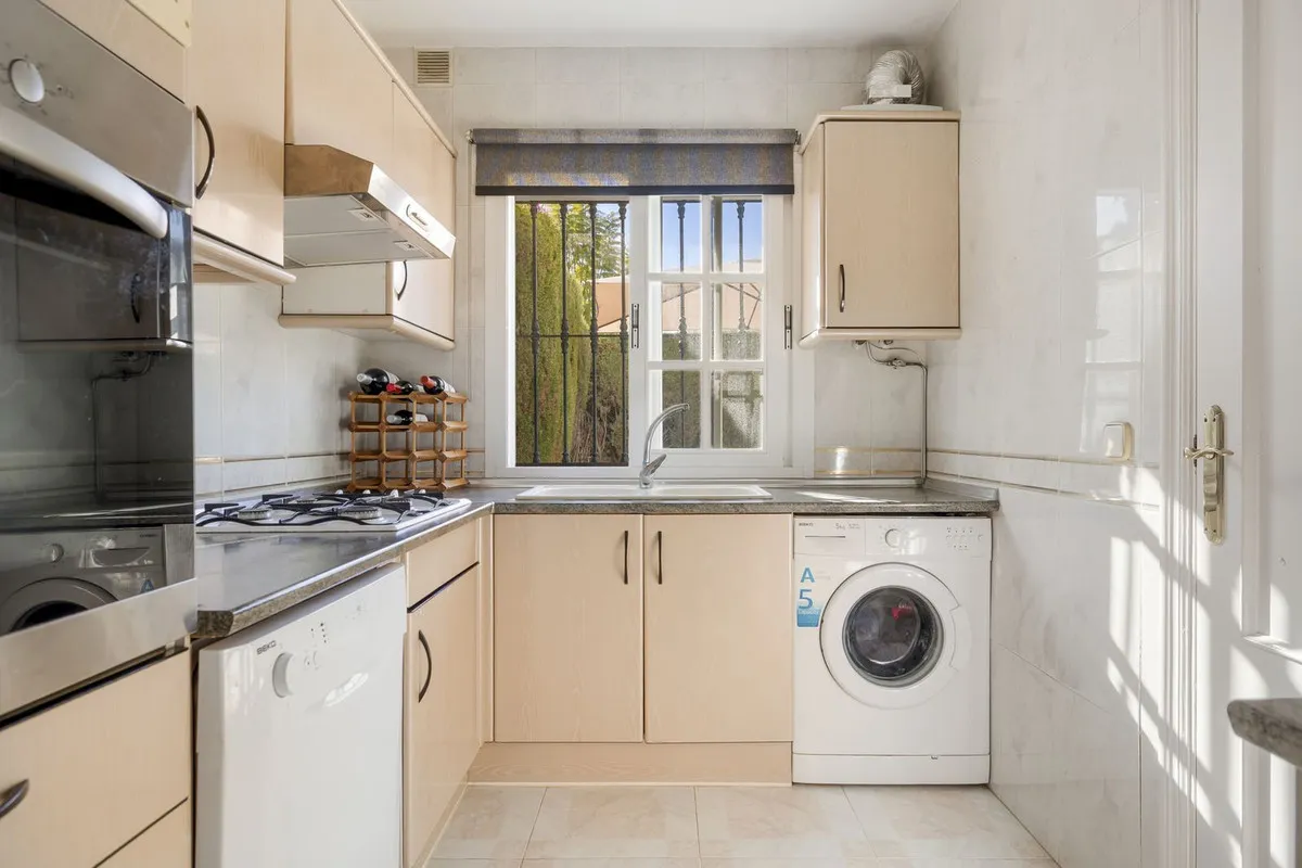 b25604f5-7d8e-494a-b3bf-83e58fc58ede