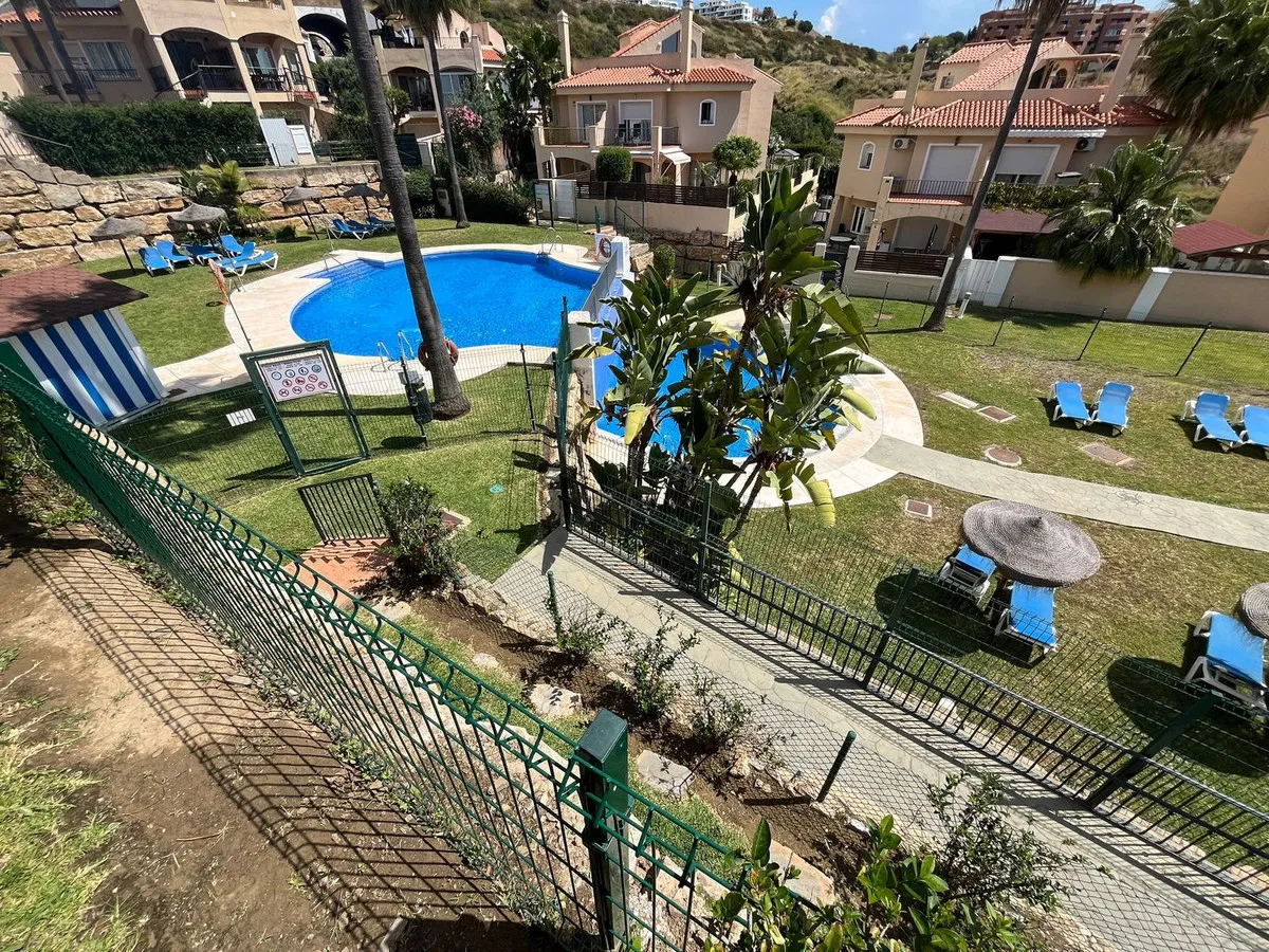 a48744cc-7526-44da-a1b5-fe5519632beb