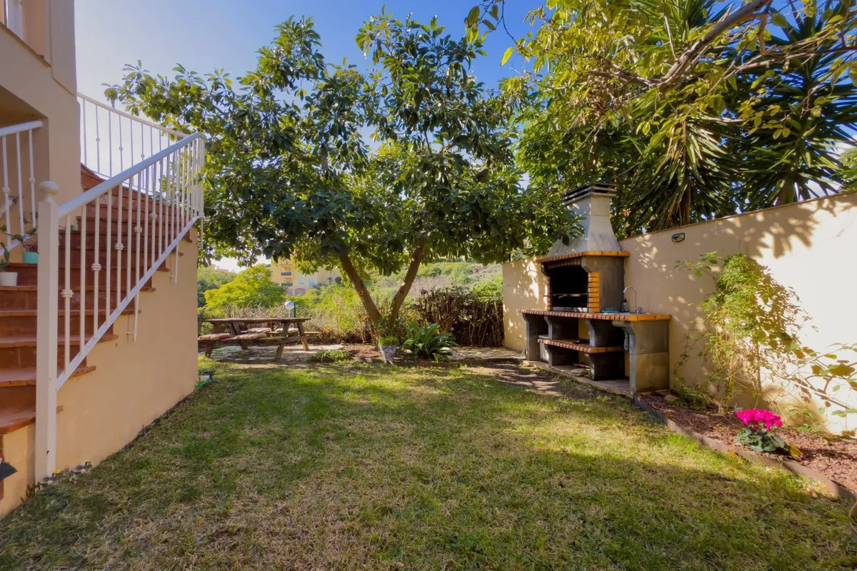 e34a270f-e387-473f-8506-83dc68fe5e03