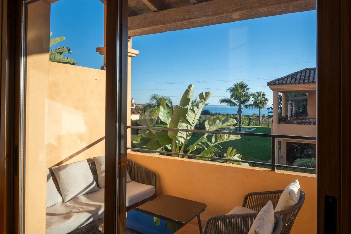 2f3cafec-7511-42d0-80f4-9bc967c90d2c