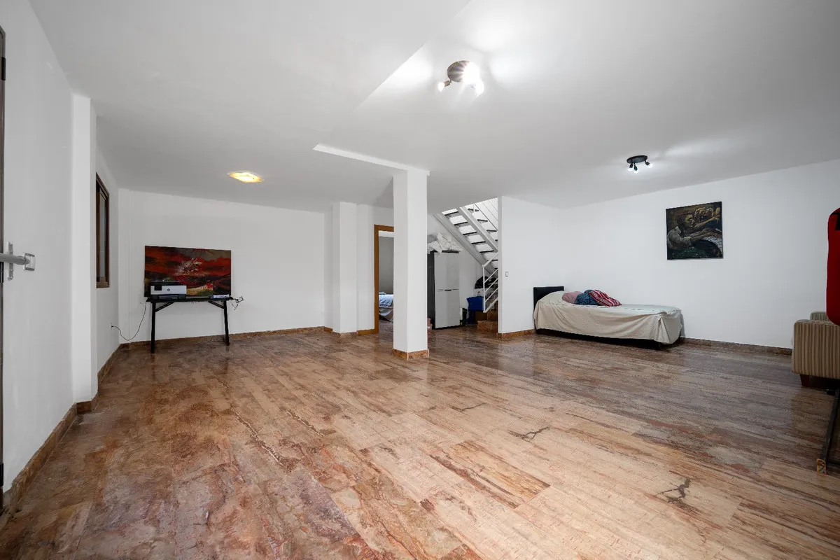 3b1f598c-4532-4084-98a7-03fd026d3a05