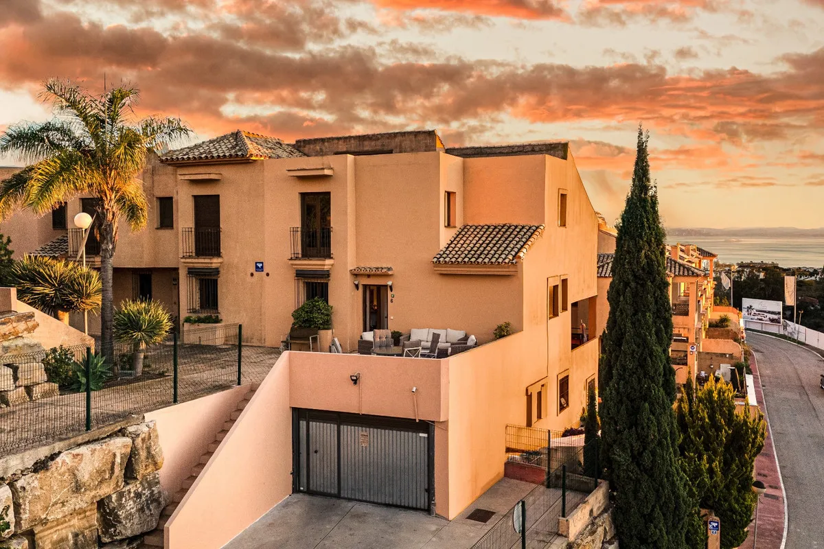 Casa Siroco: Coastal Luxury with Scenic Views