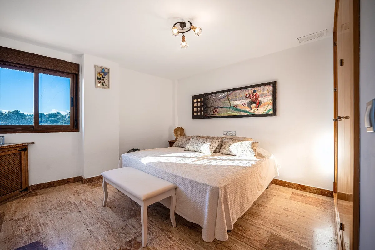 dea6093c-7a17-436b-ac45-650590aa441a