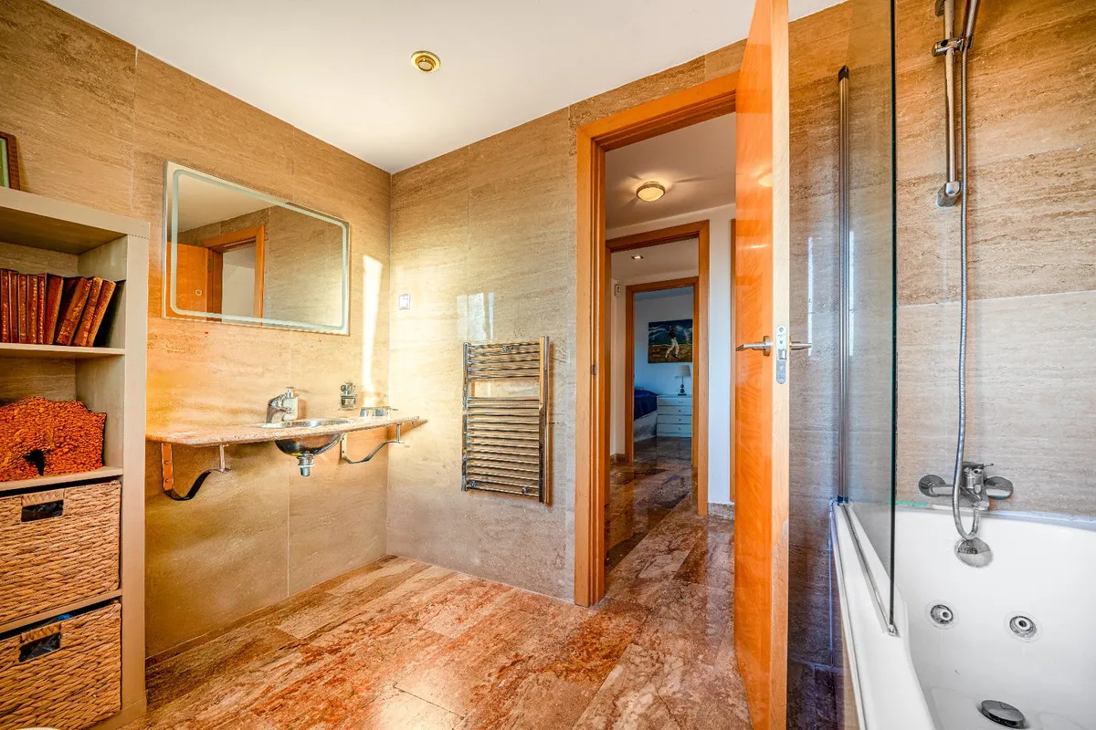 f4880b2f-1e25-40a5-80a8-a9a540d40541