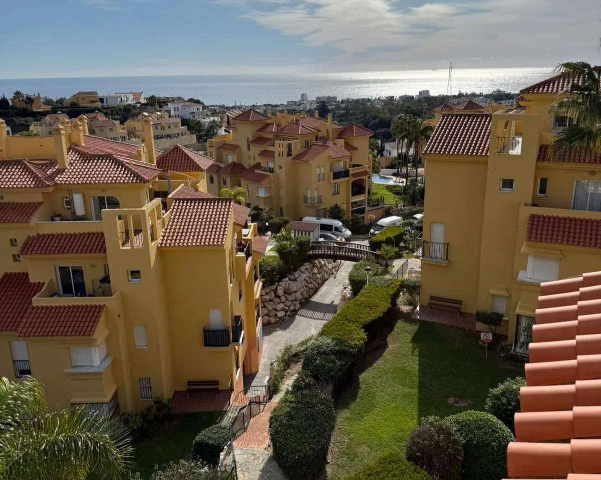 ce6a8727-c84a-4329-86ee-628051a6f9a2