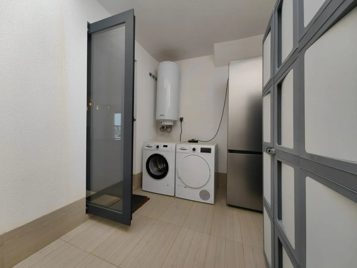 36e9e8e7-8f89-4bad-ae74-ca4da3c9b1f9