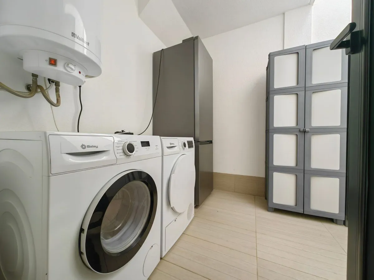 c991d068-a39d-4cec-9d80-d6ae23af8952