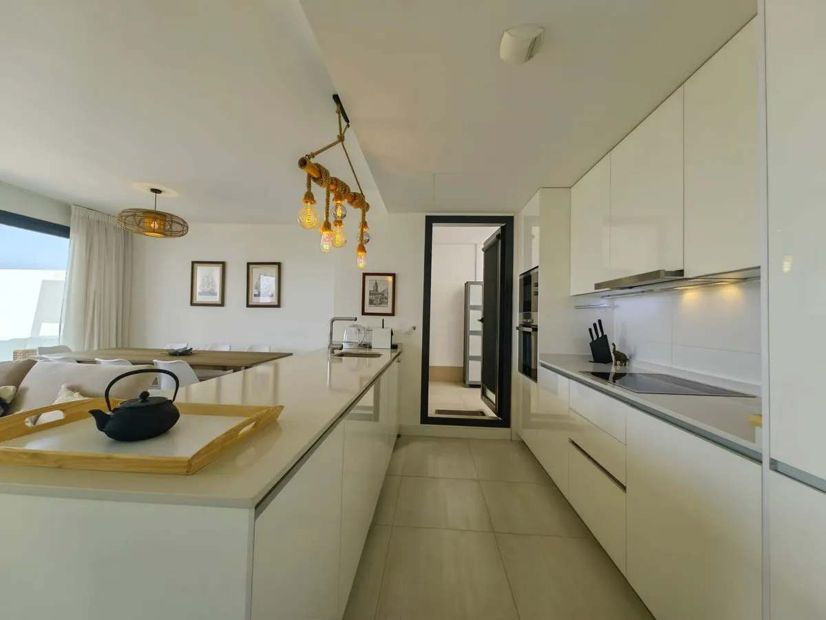 ff88e2e3-f0a1-41bf-8847-7f085079d41a