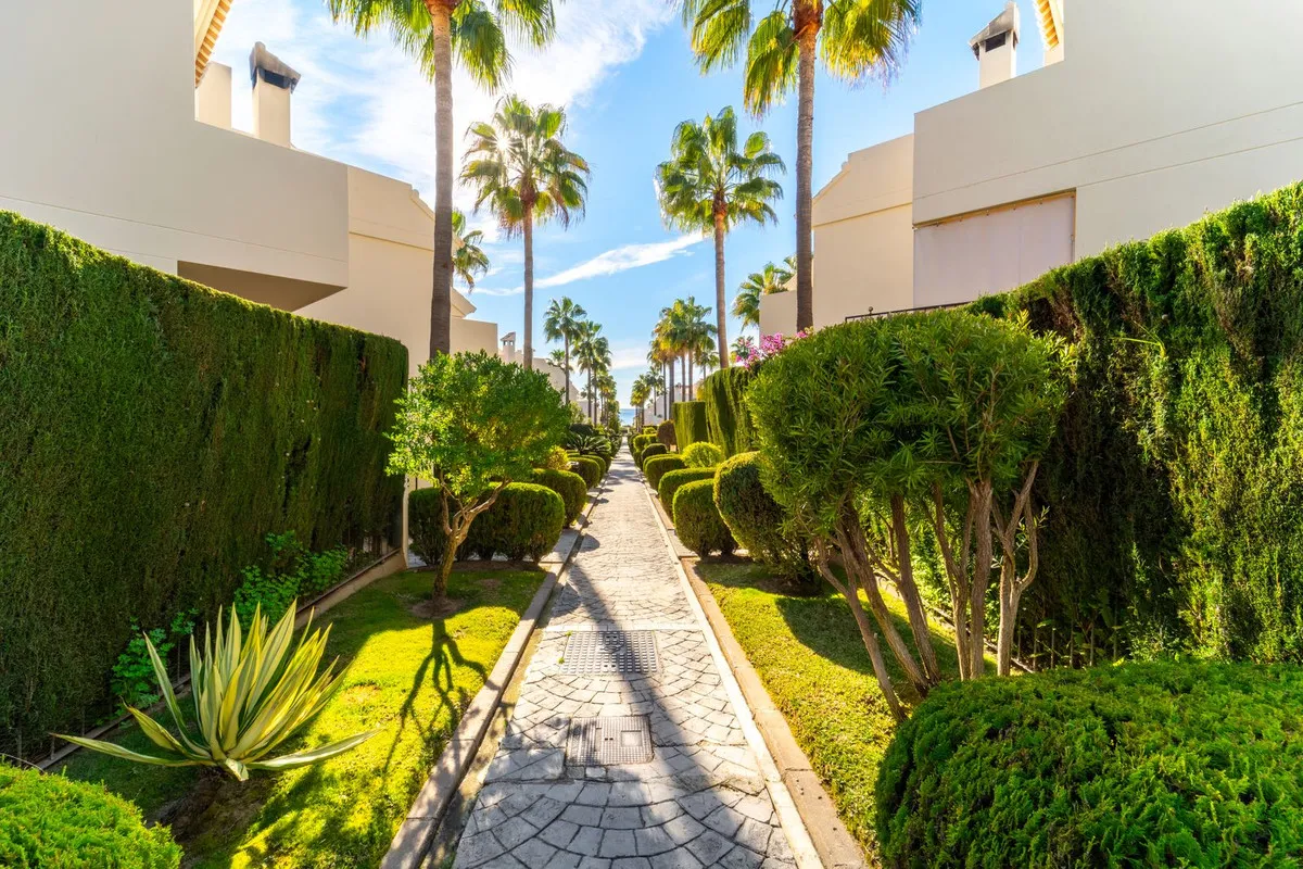 1a72ec5b-ba8a-436e-9697-154dae17203e