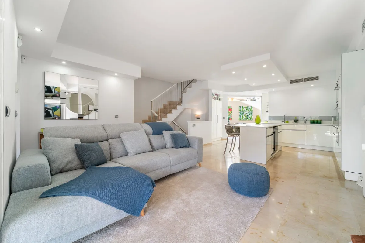 4502781f-8d49-48e0-bf01-5ecdaedb0b71