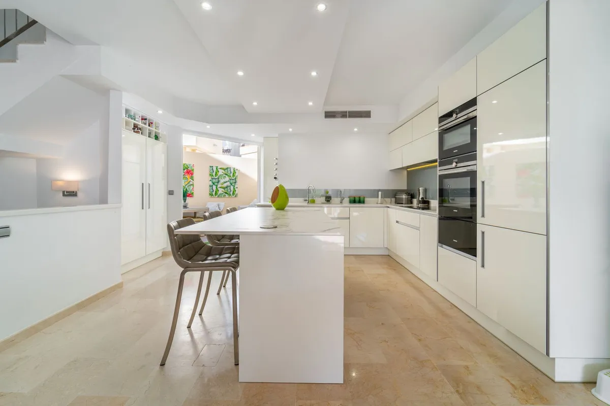 4688f7bd-3ac4-4f7b-a51a-151e6a5cd717