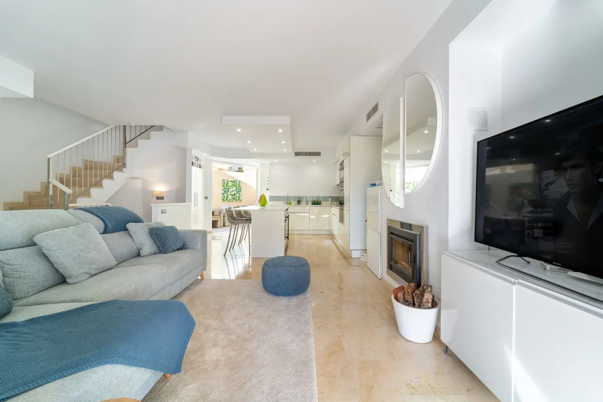 6bb7d7ba-d38e-4d2a-8133-a68b5ae07a3a