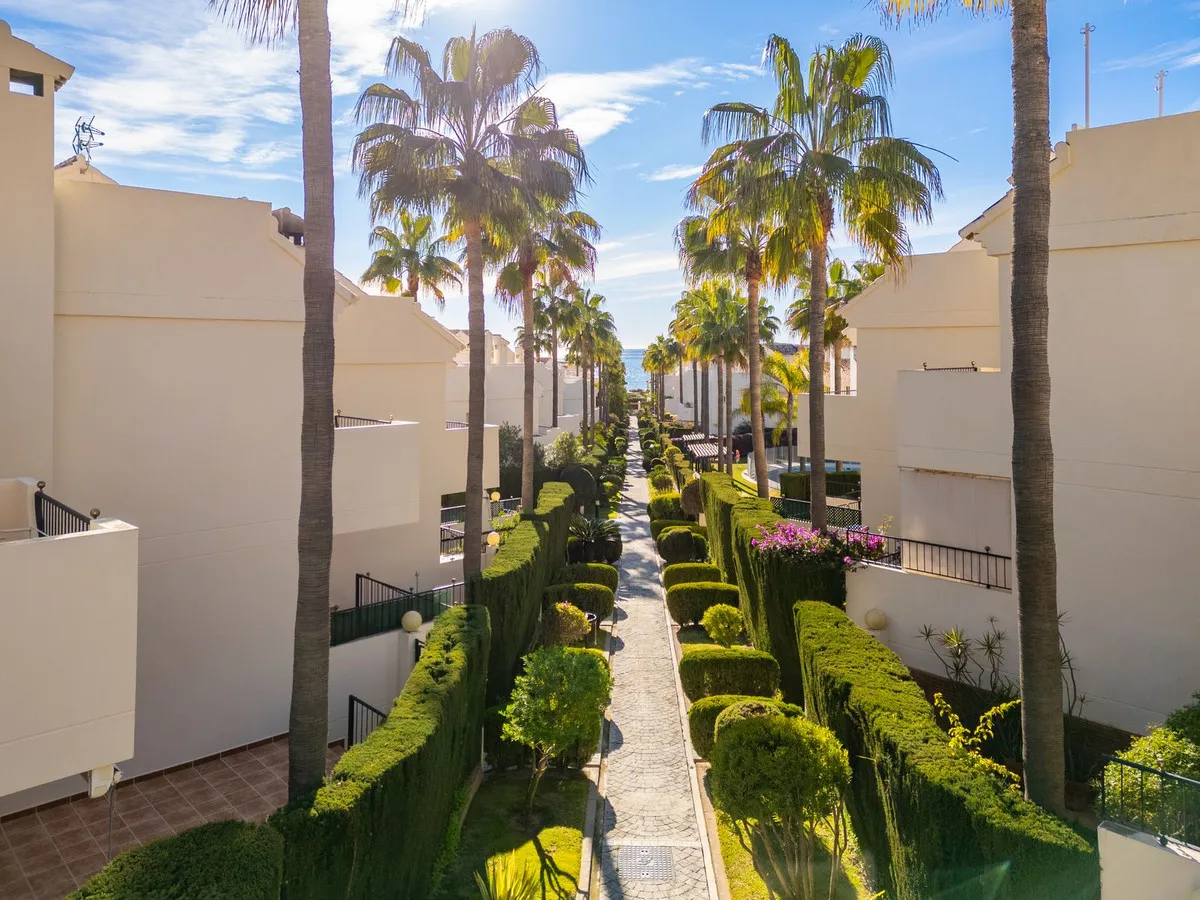 9bb9ccd9-ccaa-4265-a4b8-34b1e15707e6