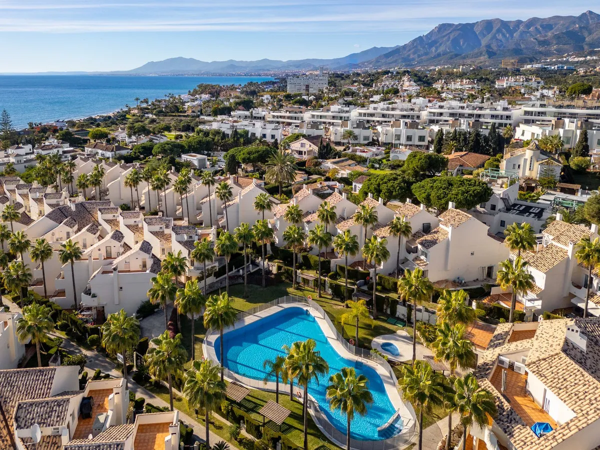 aaec186b-adf0-40ea-a75a-4eb677a4a4bd