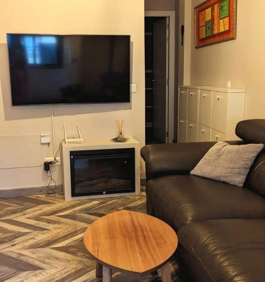 247d466f-d8cd-4cfe-85d6-299a27cef5f4