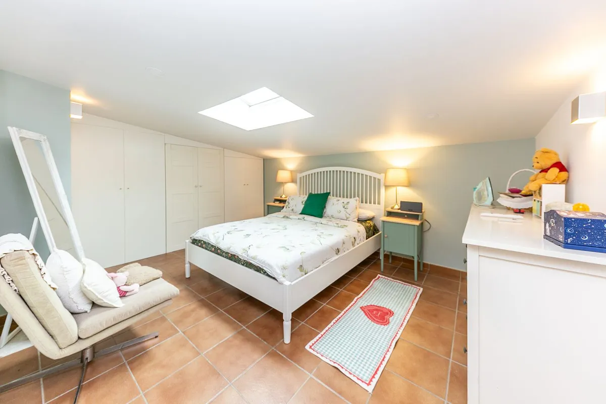 7ea89ffc-8210-489d-9be8-6fba00c40e32