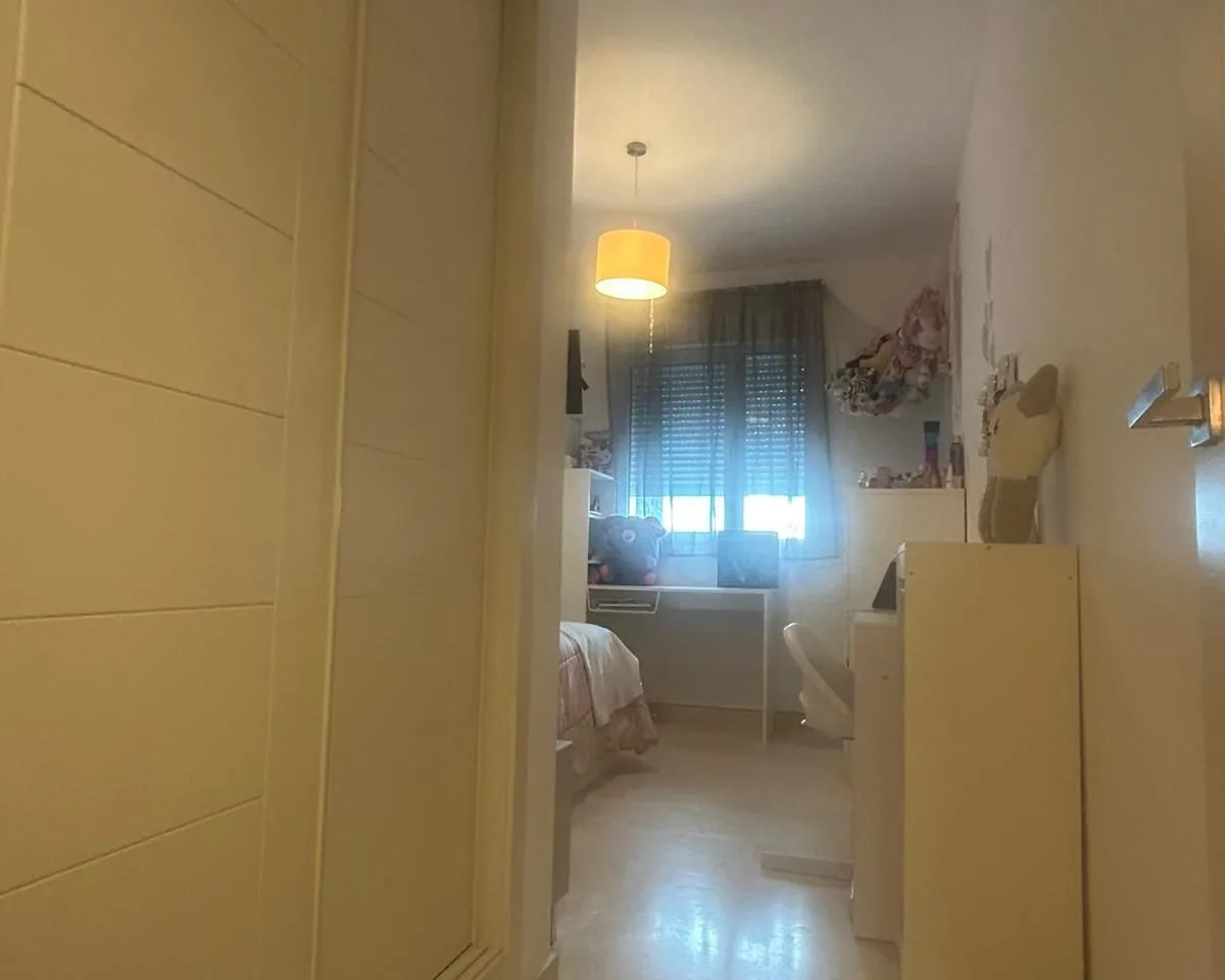 fdffaaf1-7c90-4987-9c14-e68c49993257