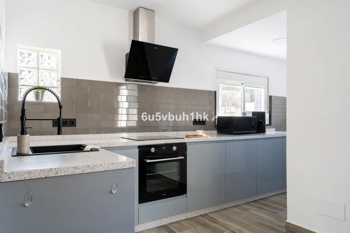 c5abb31c-0f8e-4069-aab5-f7b74a034056