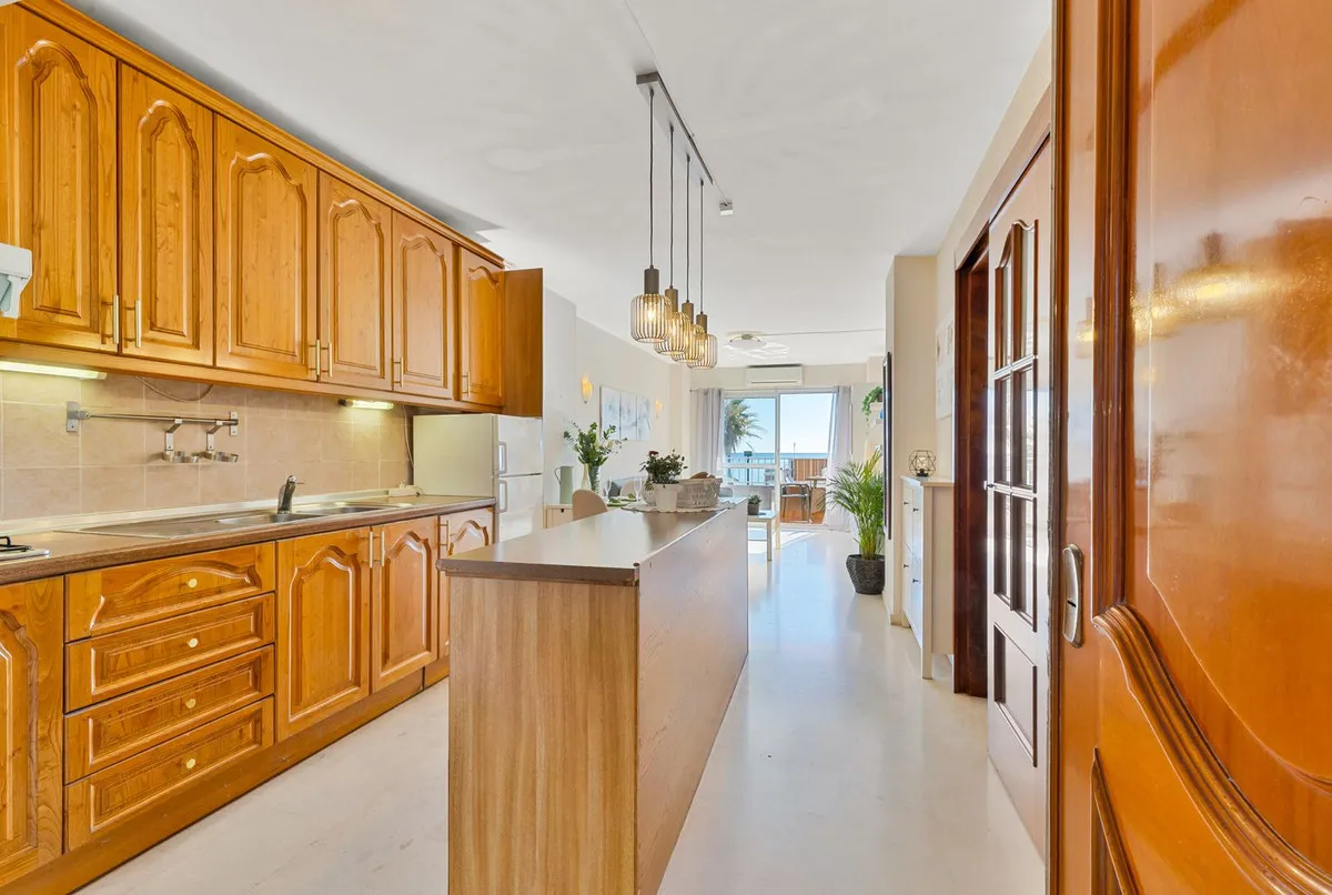 8b6c6e4c-9430-4d3c-aac0-010e299bdc97