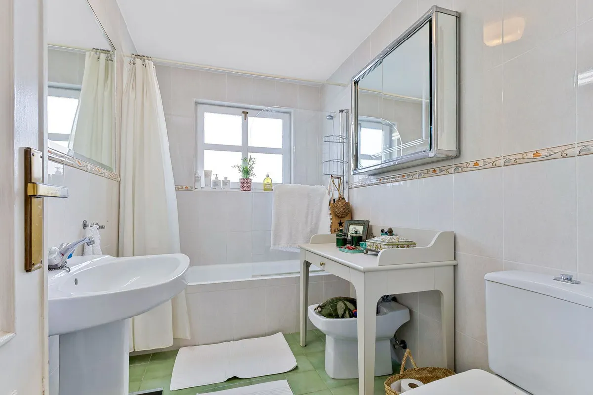 05c13bd0-2fd0-4c02-a175-d8e6749c58b0