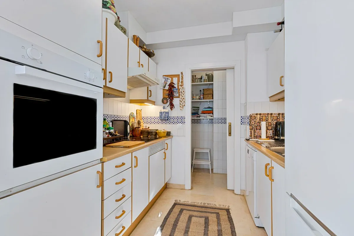 5f056f7d-5e02-4f77-92fb-06013dd9eeeb