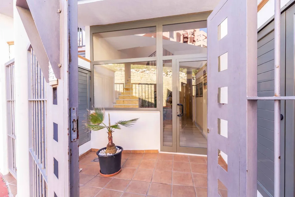 3696d678-13e7-411e-9276-487472a239bd