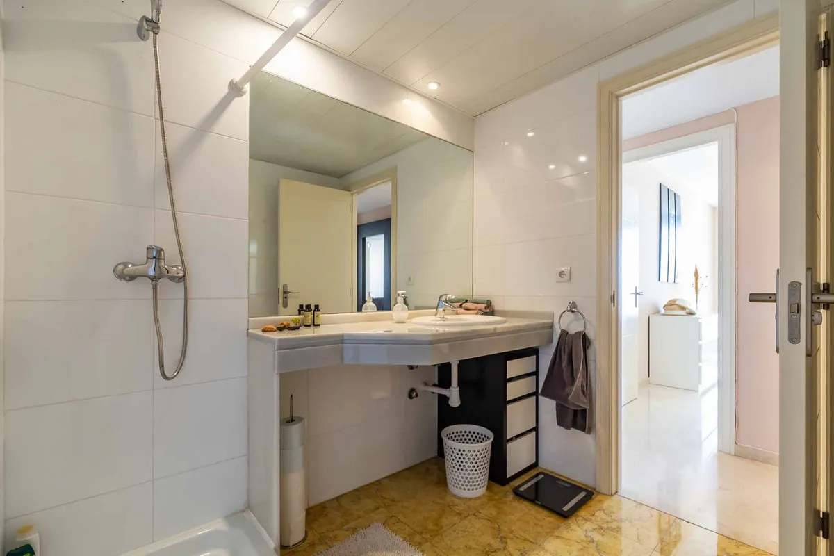 ab6b9576-cbd2-4078-9540-f624109691ba