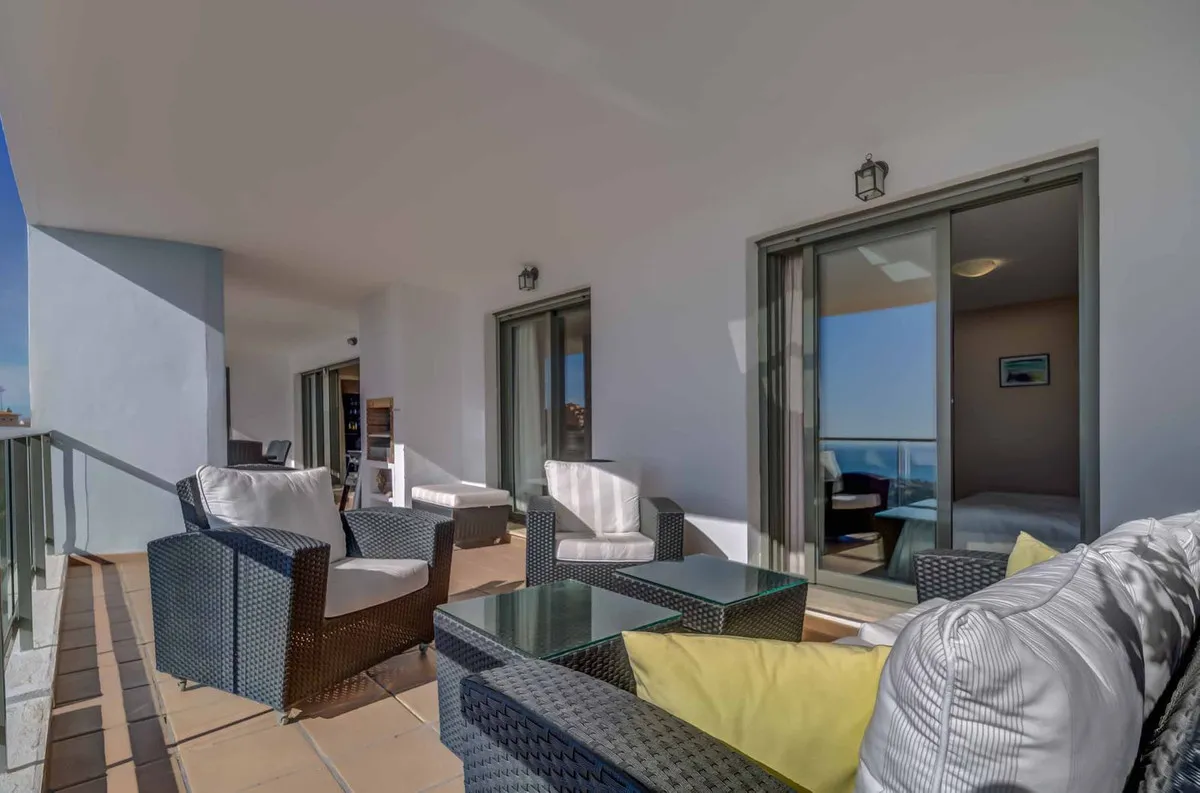 b6ea9dcb-614d-4956-8631-729bfc806bc8