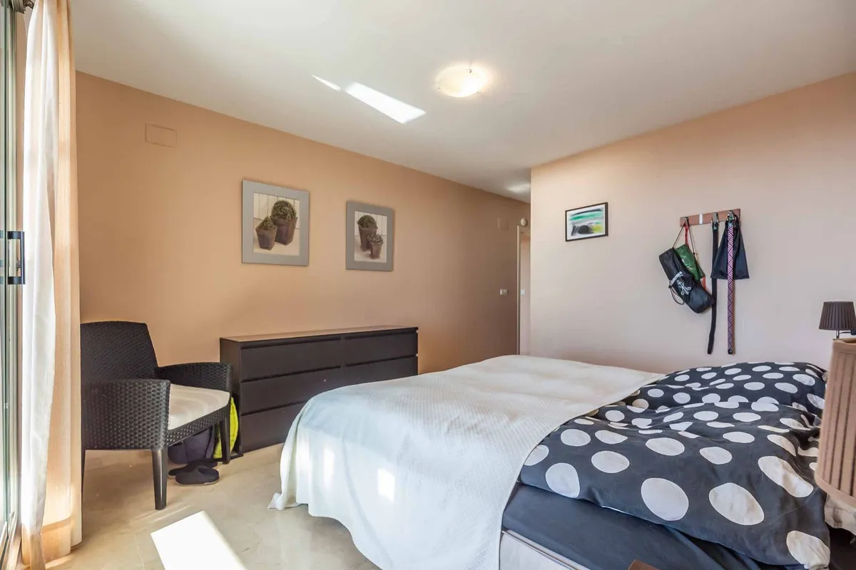 c08d3593-bca2-45b5-9d13-840340fb4b74