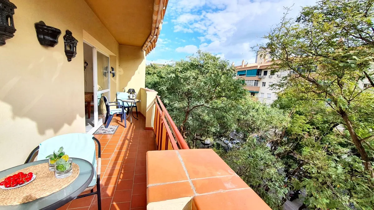 4d0c963d-67b6-45e7-8401-d85bf73b7e73