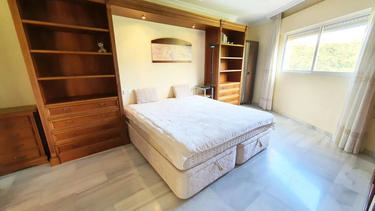 c295a917-4e42-4acf-bfc9-75b778344904