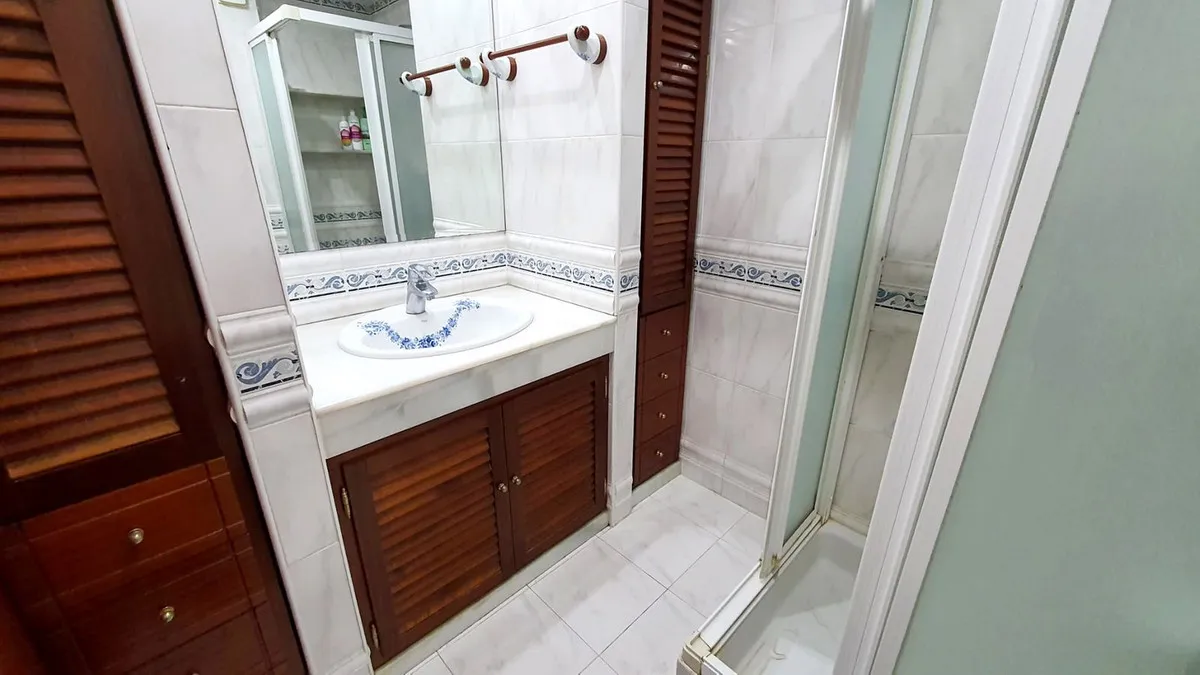 ea82dfcb-b940-4c71-a33b-bb0653363704