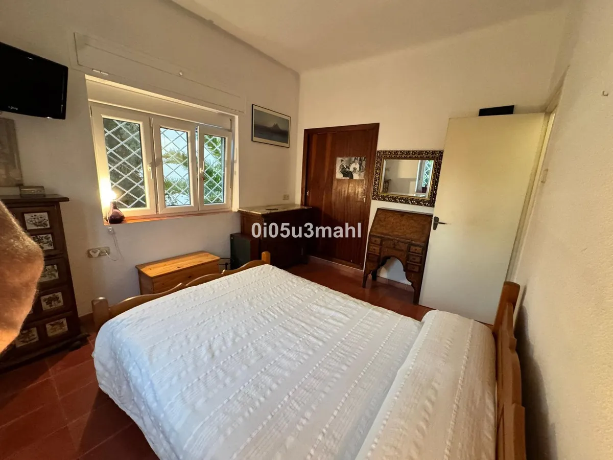 256c6c8b-3dbb-4661-9f26-a22d44f0b4f8