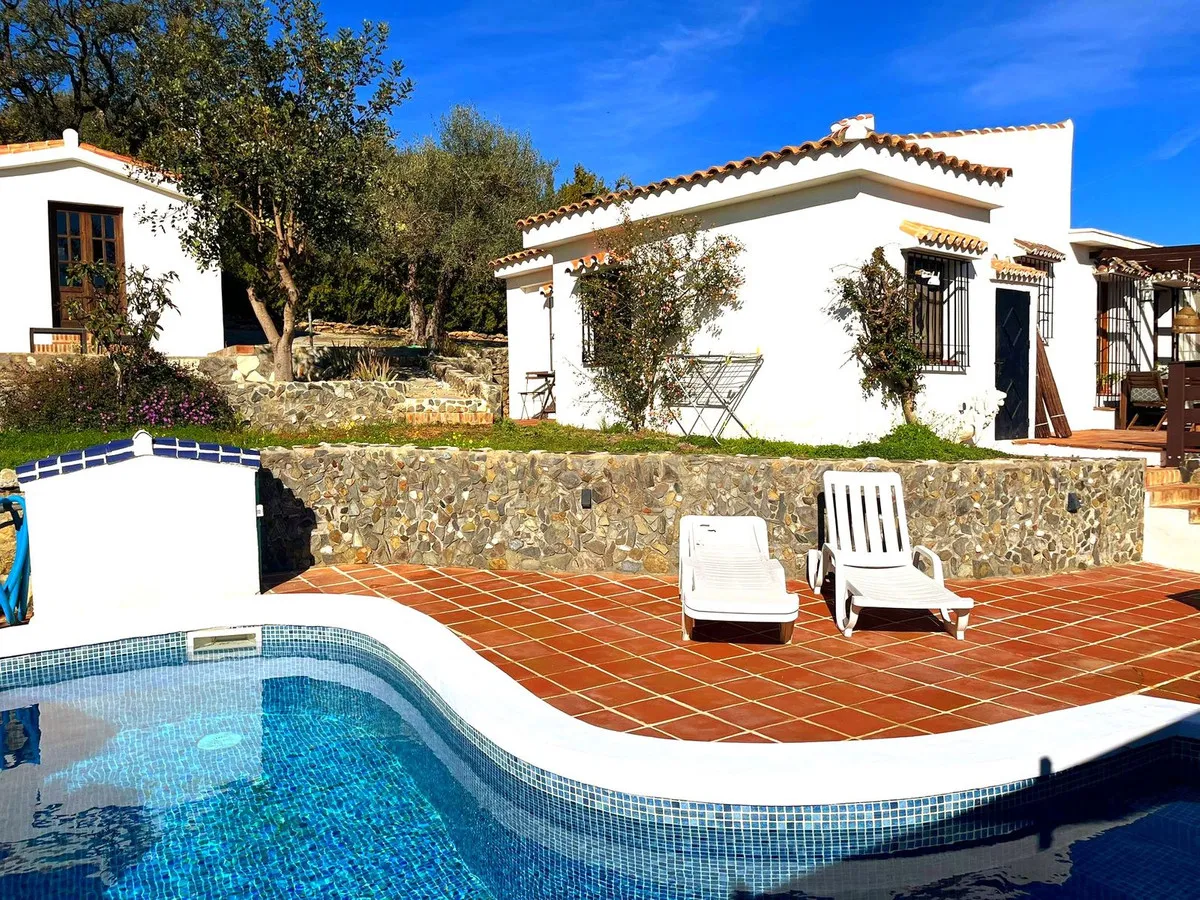 527b426f-2548-4024-a11b-6c965f833752