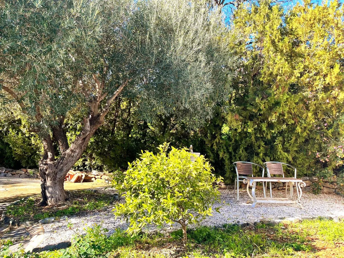 e97bd28e-35b1-4836-b5c3-c3164b4d4002