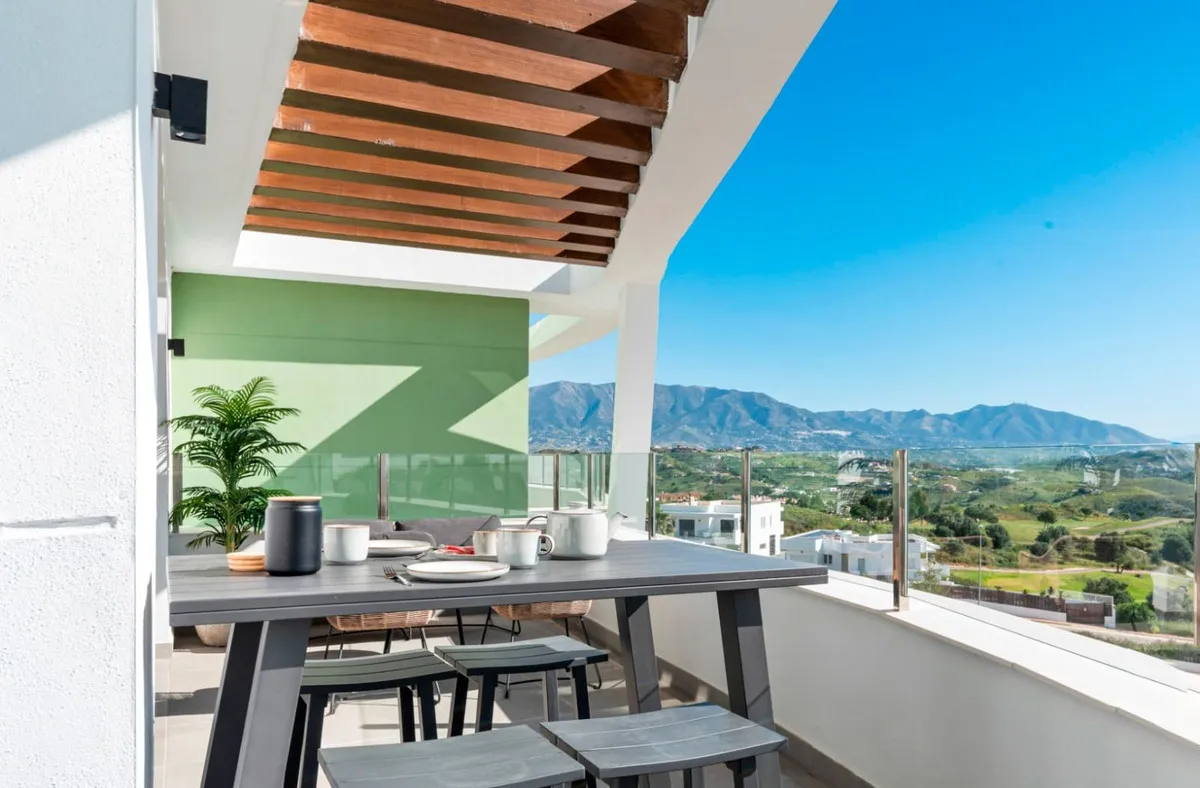 01a640e9-8f67-43b8-bf07-31f3d54e4201