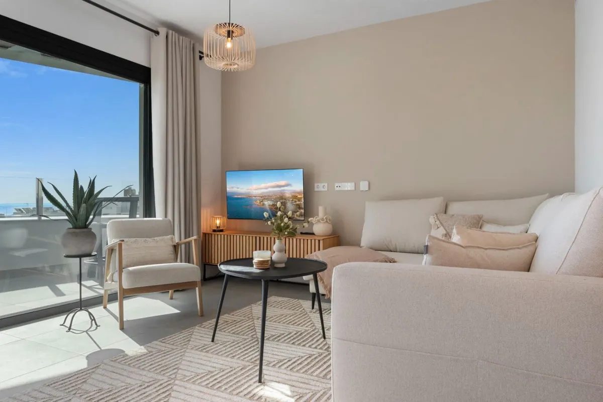 60c8693a-8f3f-4e2a-9595-3c25830d0f11