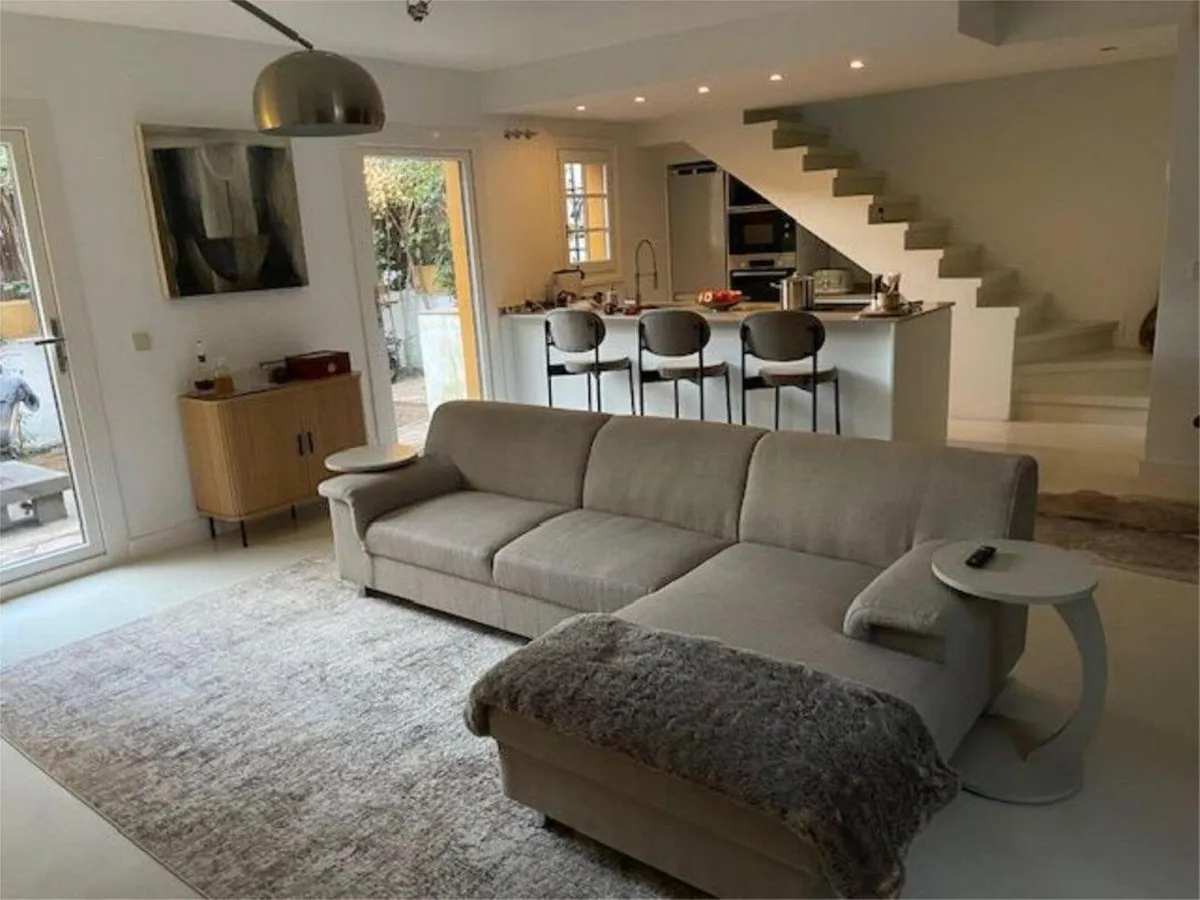 f5bb335a-1782-429d-af3f-319801686cc8