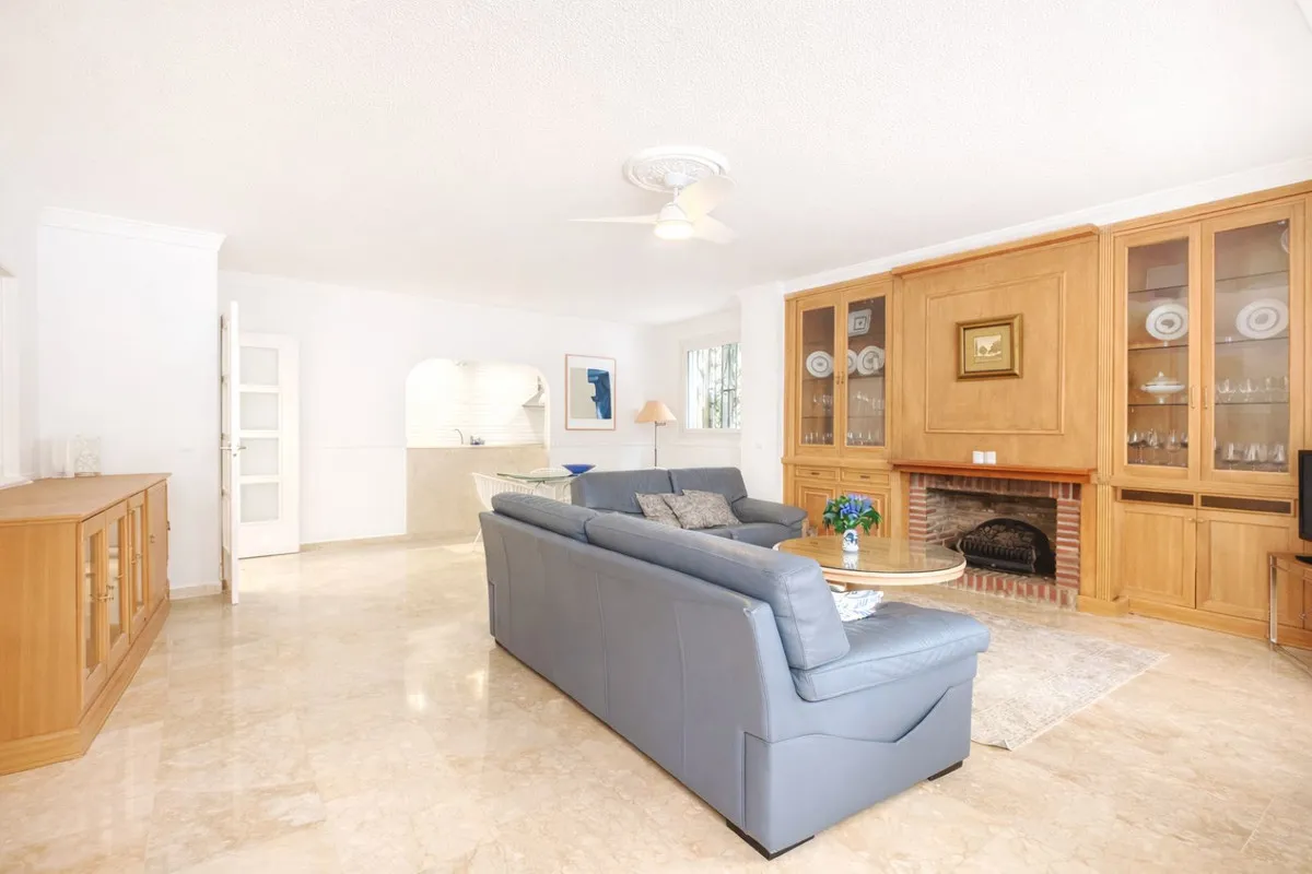 38fcfeb2-a7bc-40fb-9fb9-eb3a510d3d30