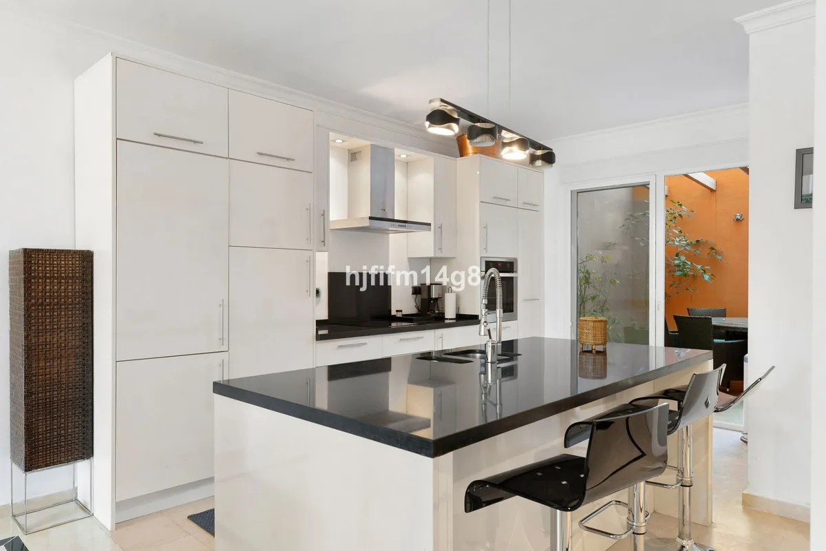 90a77a6a-ab85-490f-9b86-e7e55699b40b