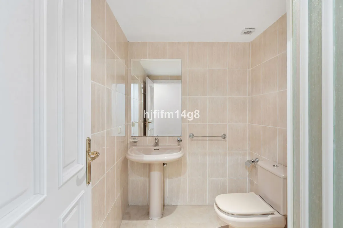 9d772533-7374-4caa-b685-76d4f823f57e