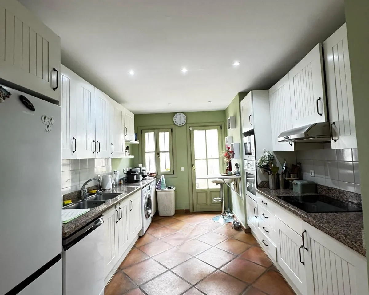 bfbf1d09-cb61-45b7-ab3c-901d33d31f44