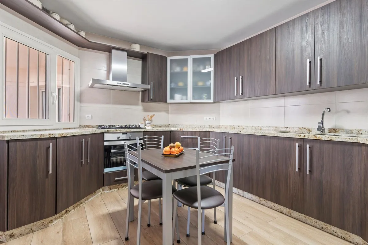 98c299d2-45a8-4a0f-8dae-5547afc35314