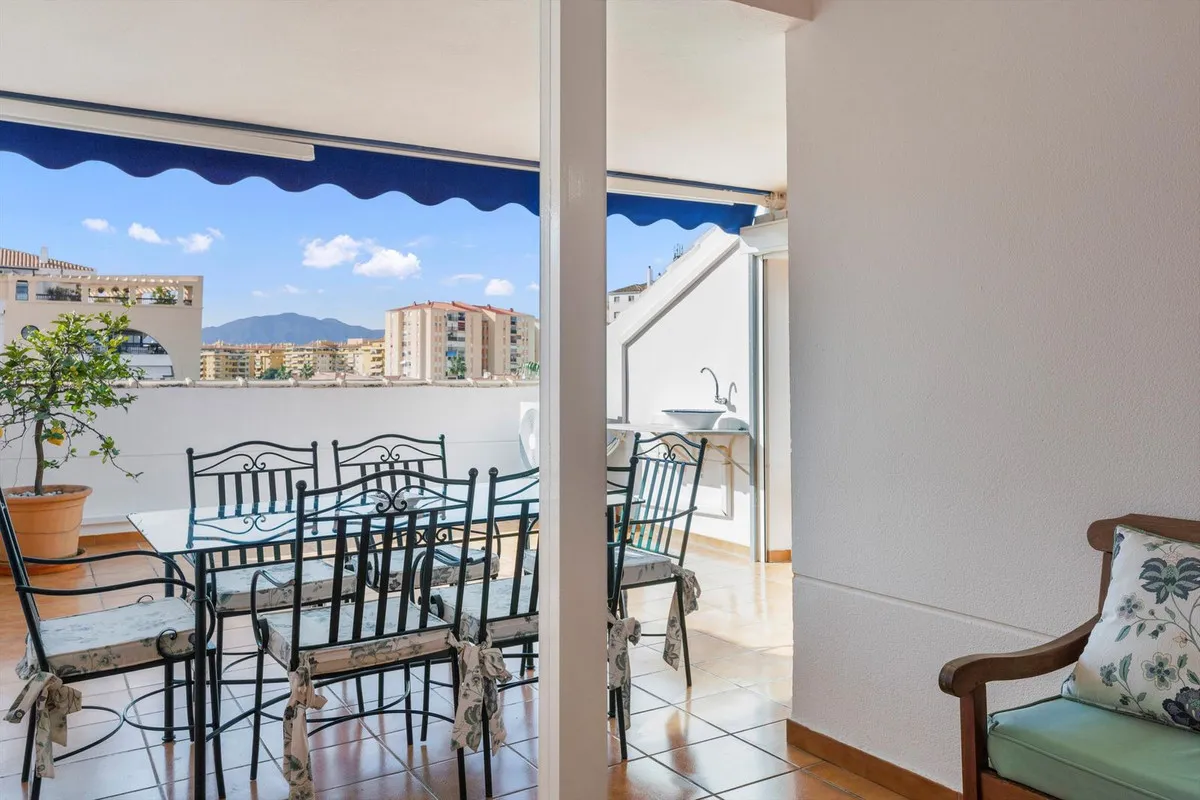 e9771cb8-040c-4009-b15f-a92c8305667e