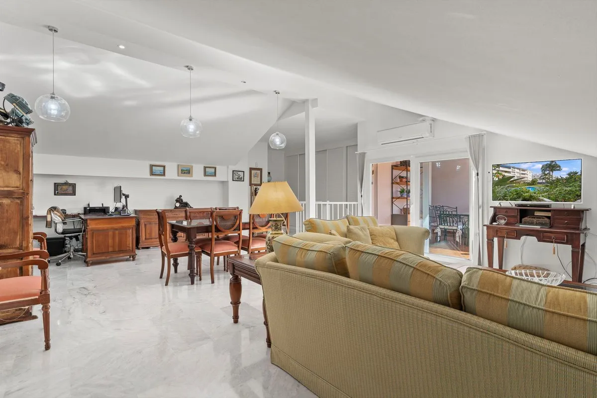 f3a633a0-56c4-4d67-95cb-434ecc934ad6