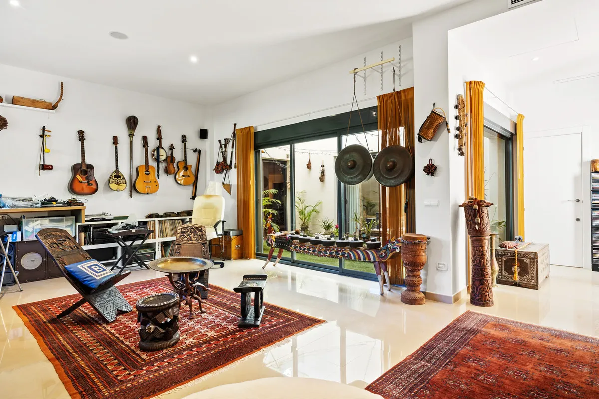 dd01cad6-db10-4e13-bc74-ef8ce7042561