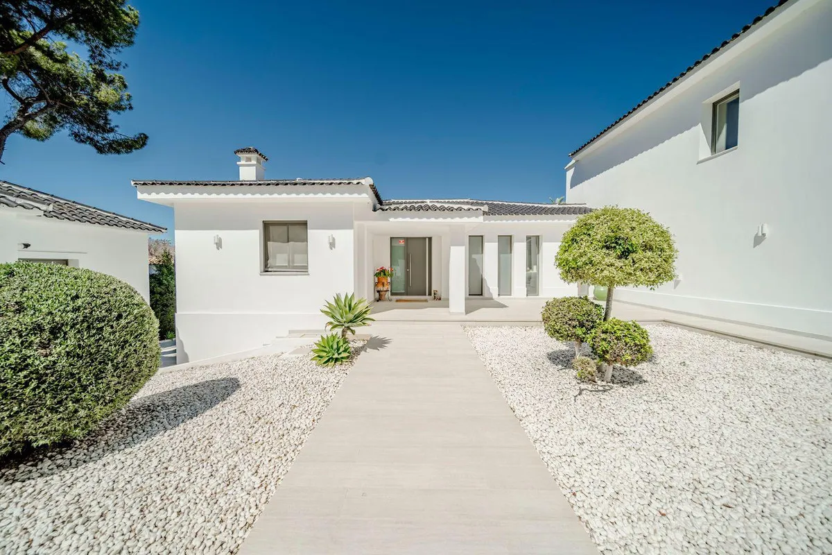 02f8e23c-525d-47de-a1a9-8e8843df76f3