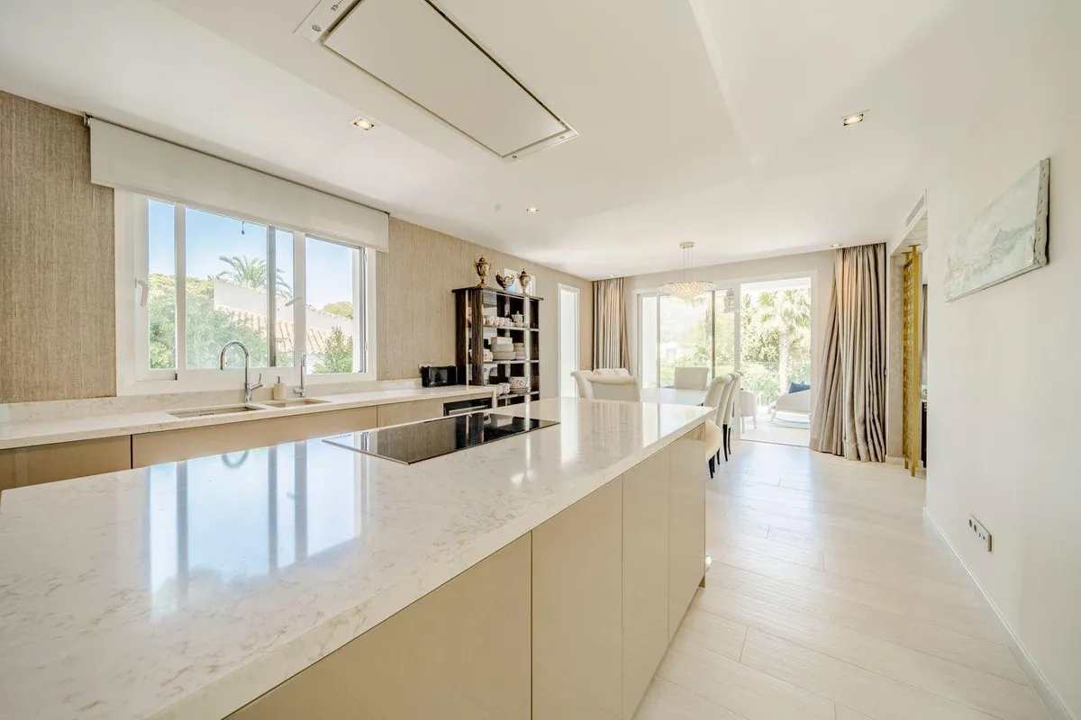 074671d7-cb7e-4a16-8b5d-4264133564b5